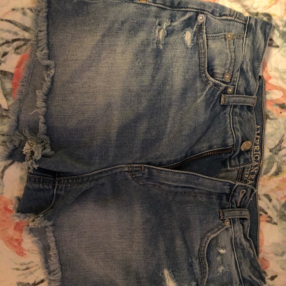 Mini shorts - Picture 2 of 3